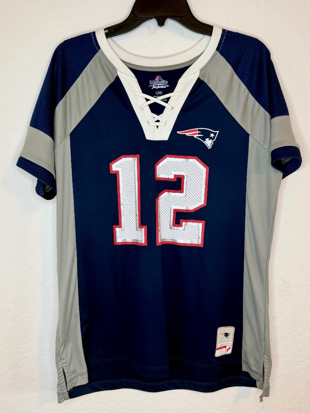 Majestic Fan Tom Brady #12 New England Patriots Women's Football Jersey, Size L